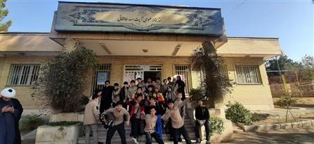 بازدید دانش آموزان از کتابخانه